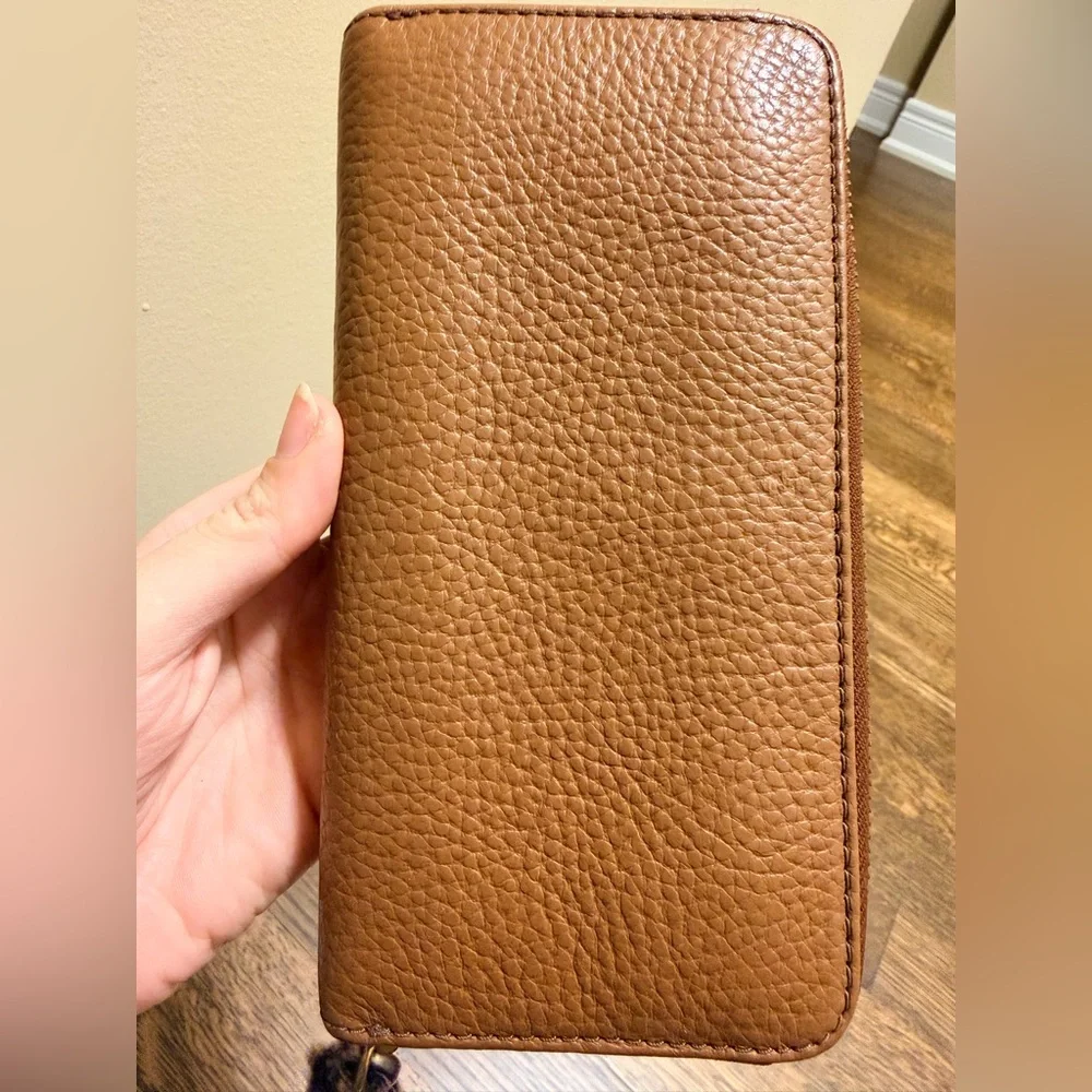 FOSSIL Pebbled Leather Large Zip Around Brown Wallet With Tassel Women’s - Picture 7 of 16